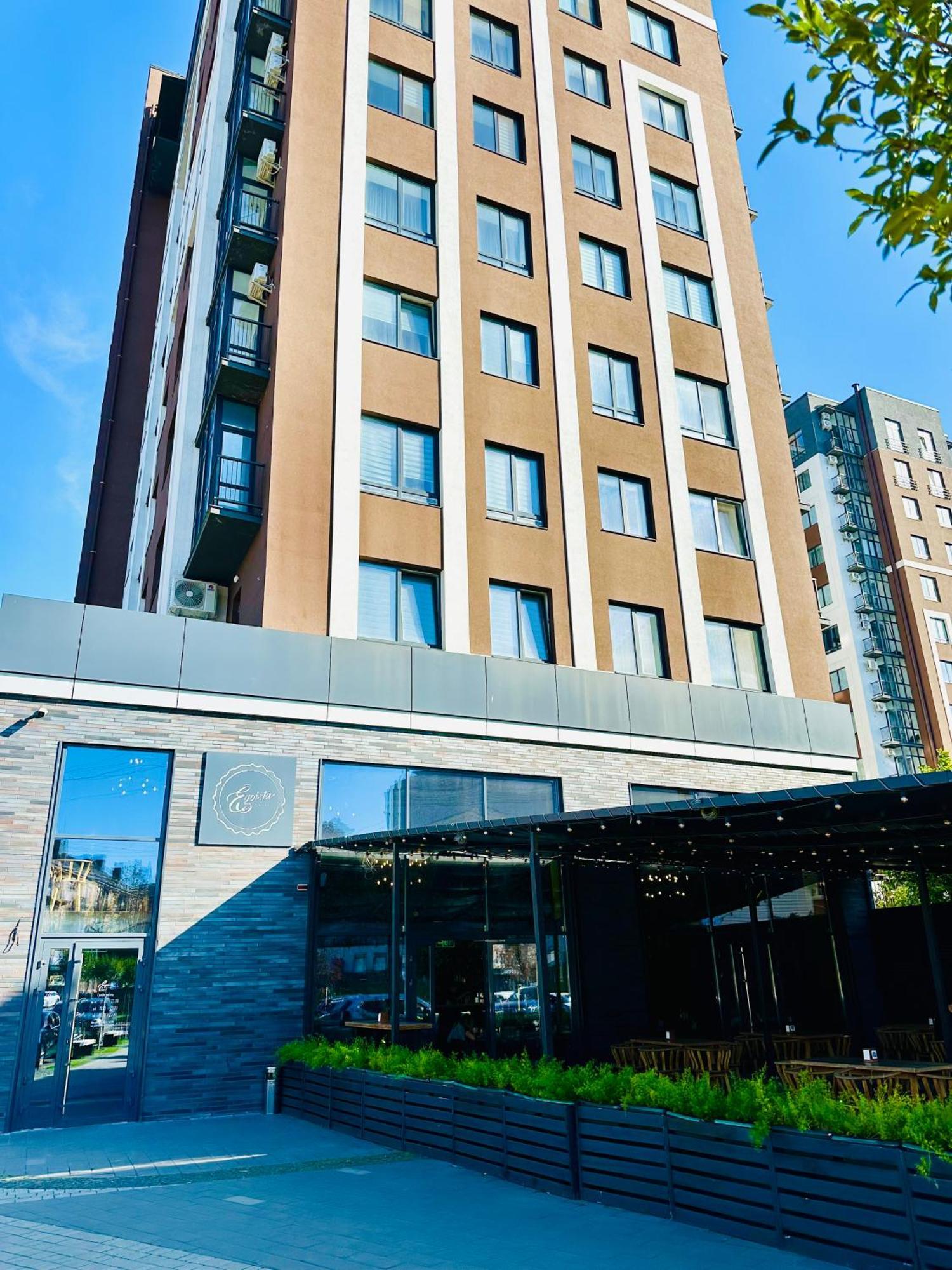Comfortable Apartments With A Coffee Machine In The City Centre, Zlata Plaza Rivne Eksteriør bilde