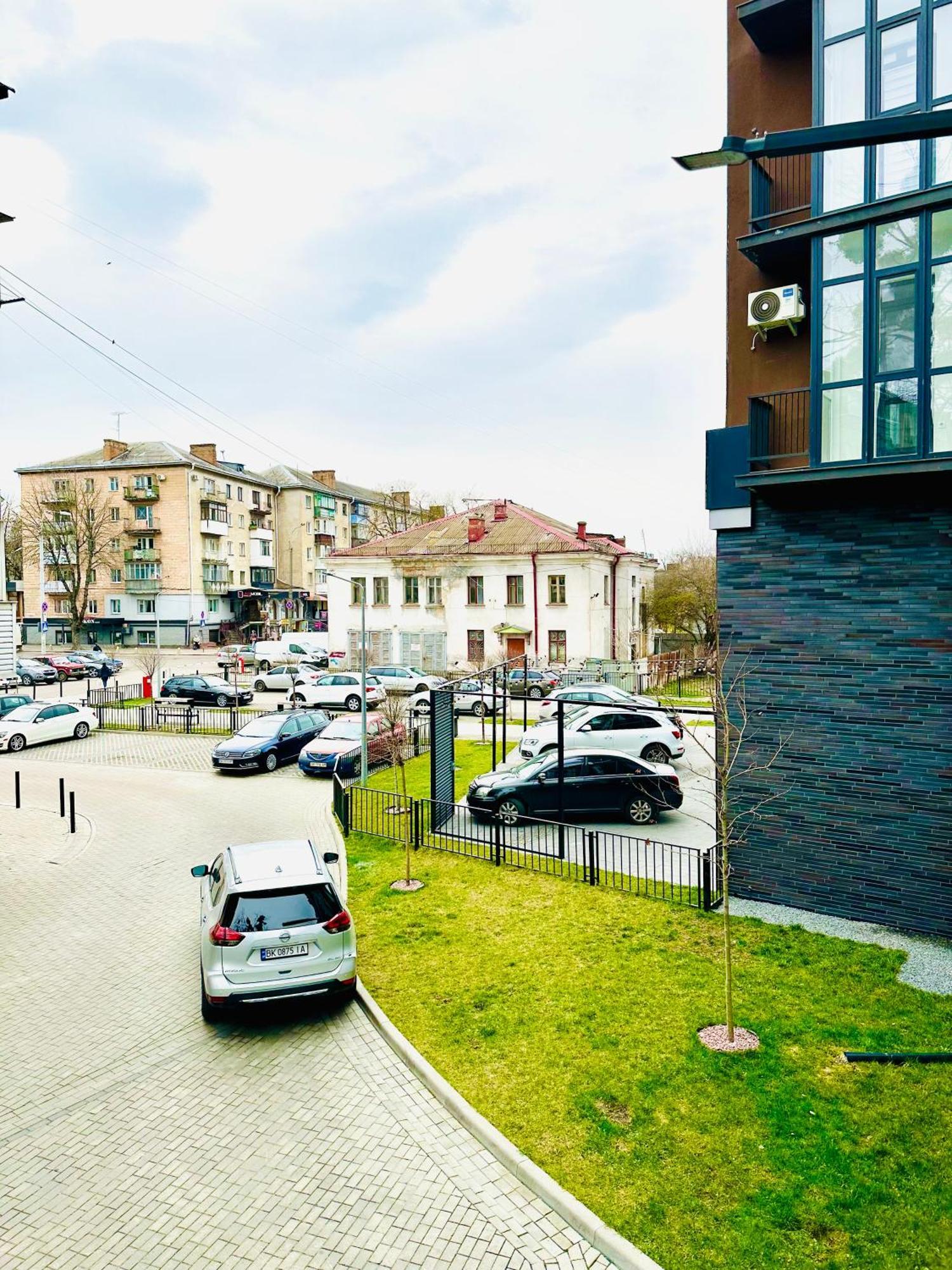 Comfortable Apartments With A Coffee Machine In The City Centre, Zlata Plaza Rivne Eksteriør bilde